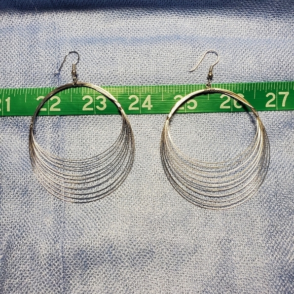 0236. NWOTs ~ 925 Sterling Silver Multi-Hoop ~ Every Gal Needs Big Hoops! - Picture 7 of 9
